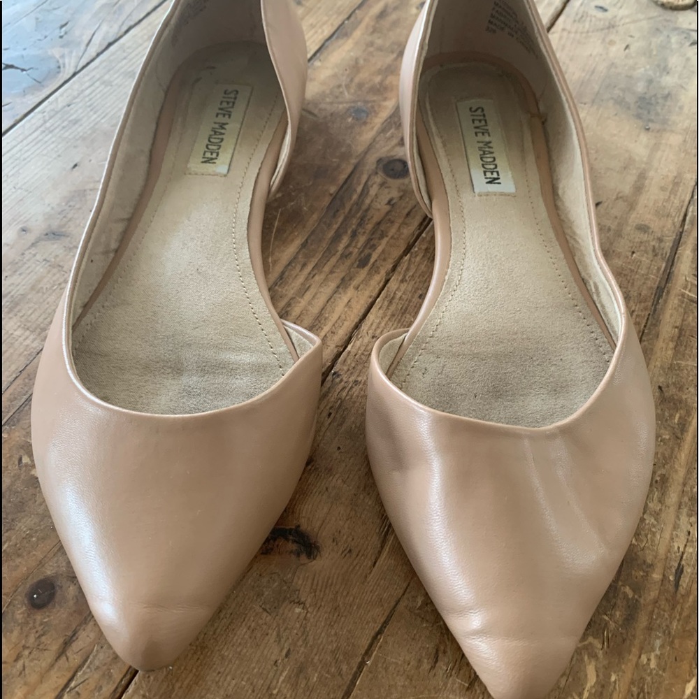 Steve Madden flats, tan